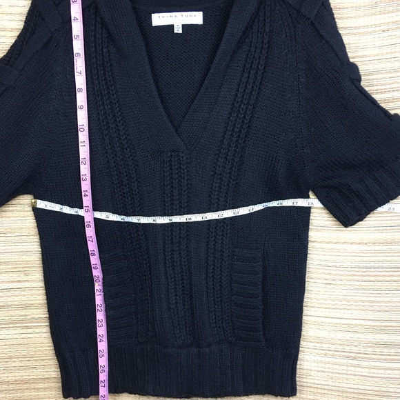 Trina Turk Alpaca Blend Cable Knit Short Sleeve Hoodie Sweater In  Black Size M - Picture 8 of 8